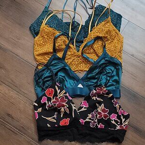 Auden Braletts size L no wires or foam padding